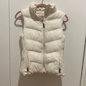 White Banana Republic puffer vest